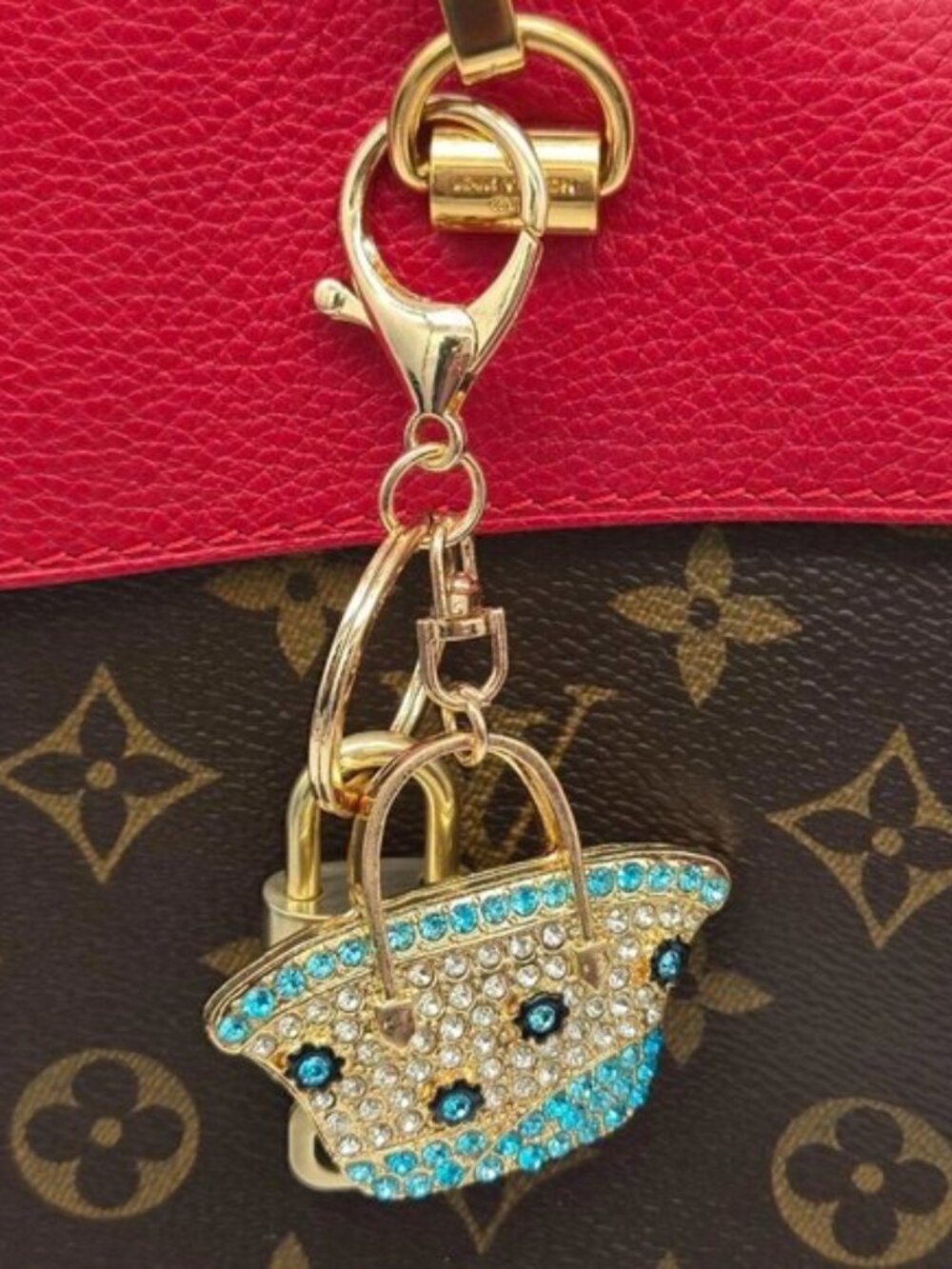 Louis Vuitton Gold Padlock 🔑 Authentic LV Unbranded Keychain Bag Charm - Picture 9 of 9